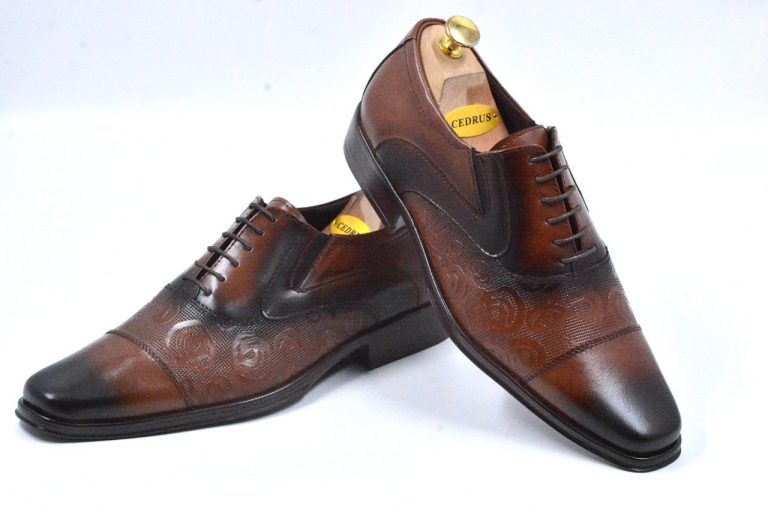 Zapatos de vestir formal modernos